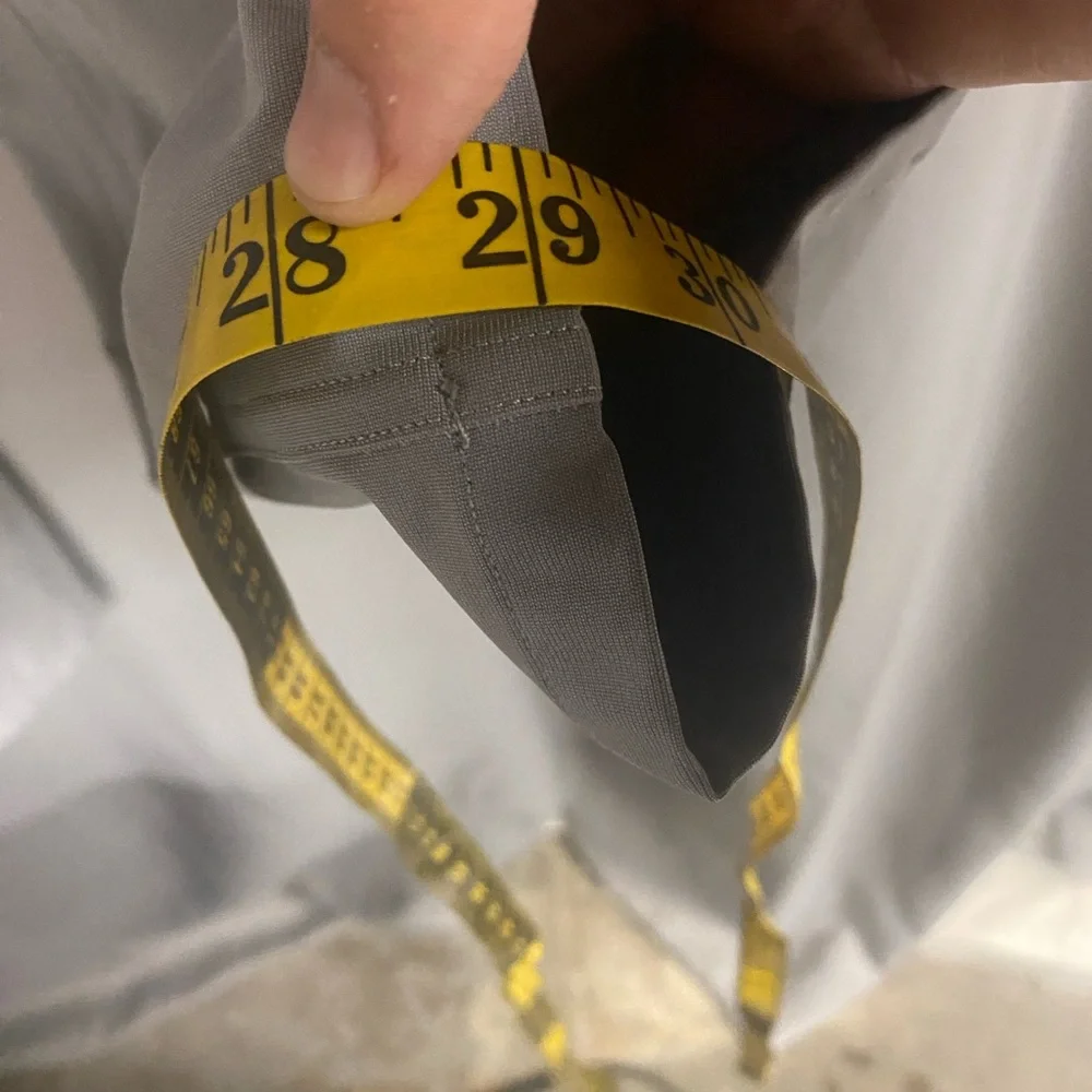Lululemon Men's Gray Pants - Picture 5 of 6